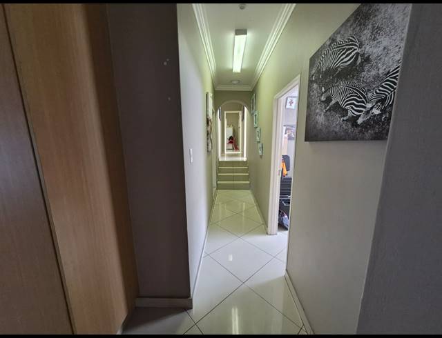 220M² OFFICE TO LET IN ALBERTON NORTH